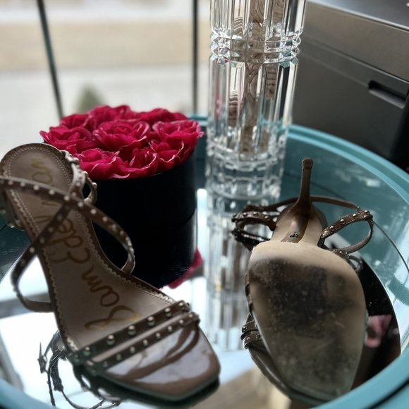 Sam Edelman Women’s Lennox Heeled Studded Tan Leather Sandals - Picture 2 of 7